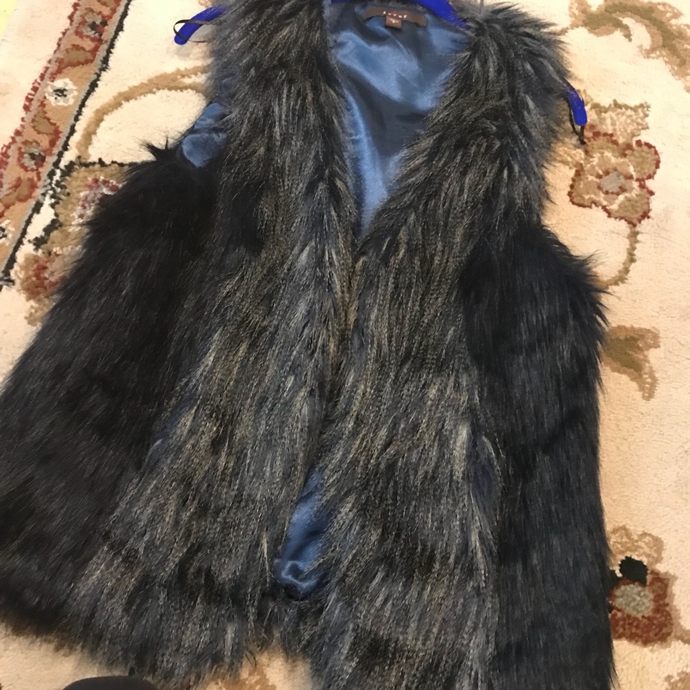 Faux fur jacket! 🤩💥💥